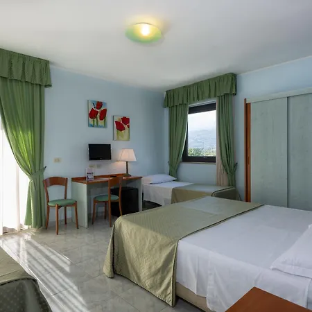 Atlantis Palace Hotel 4*