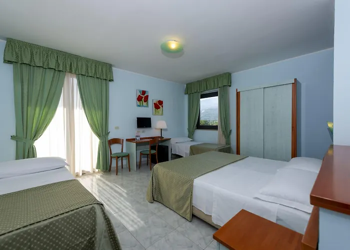 Atlantis Palace Ξενοδοχείο 4*